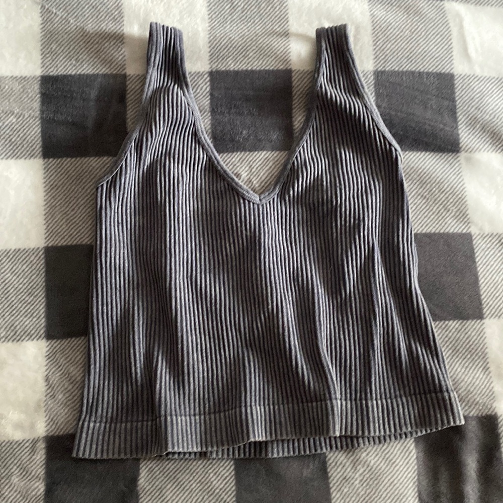 AURA ribbed dark grey cropped tank
